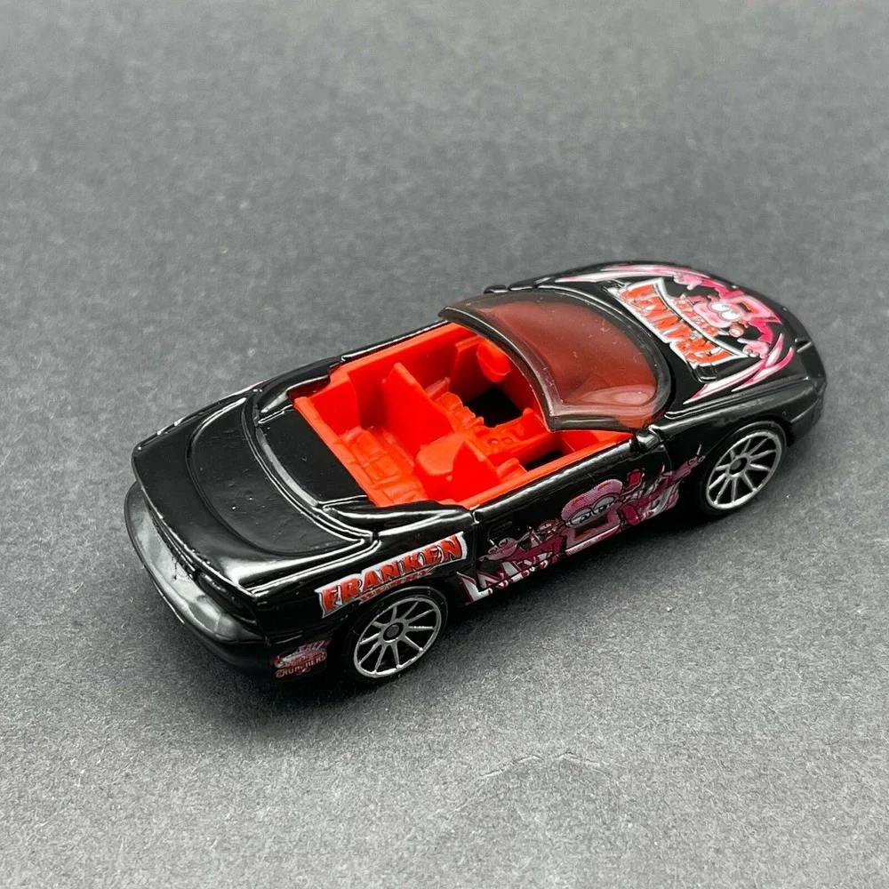 Hot Wheels 1995 Chevrolet Camaro‎ Convertible Car Franken Berry 1/64 #113 Loose